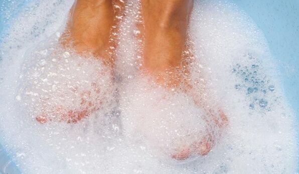 laundry soap baths to treat toenail fungus
